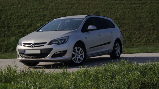 Opel Astra J